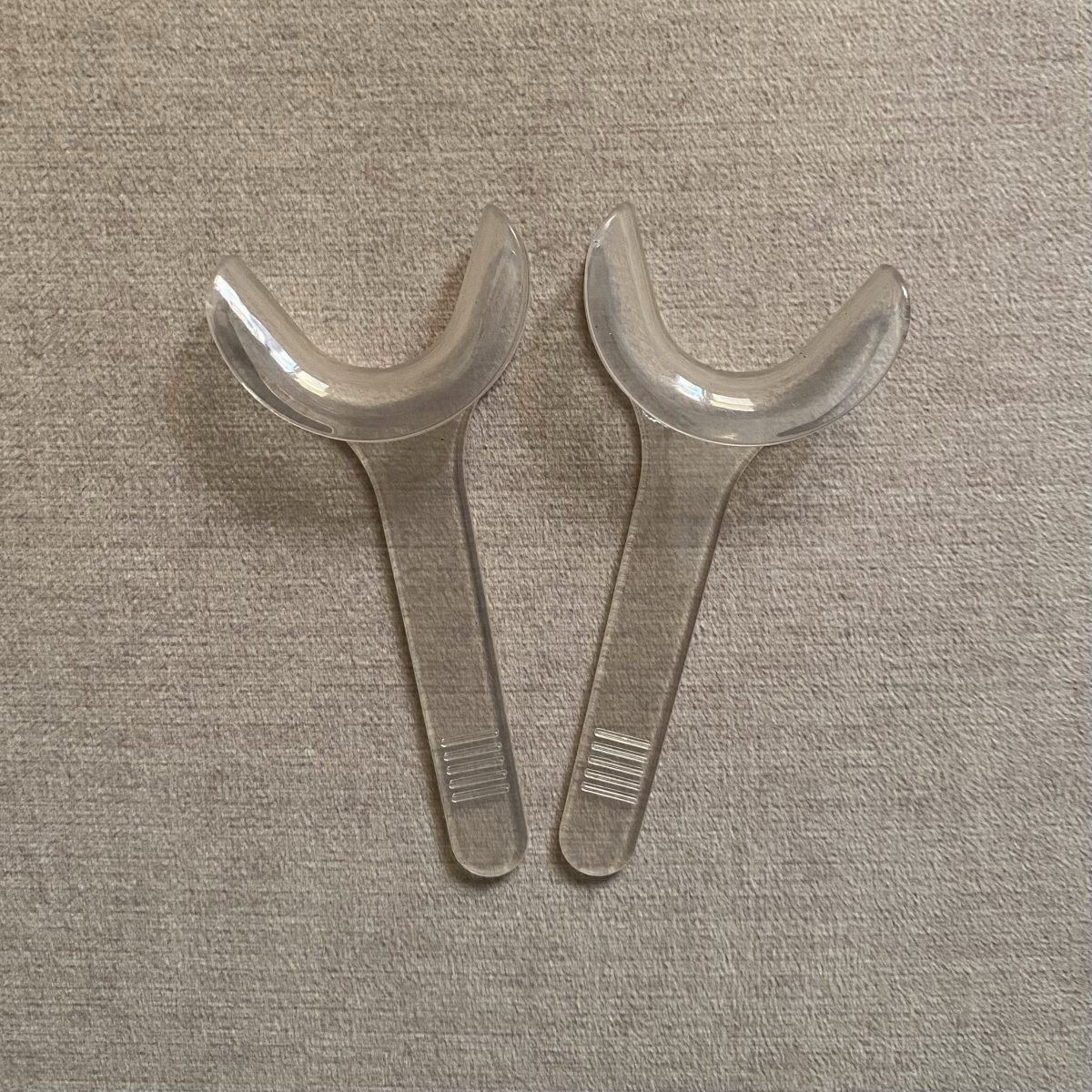 Check Retractors Transparent large (2pcs)